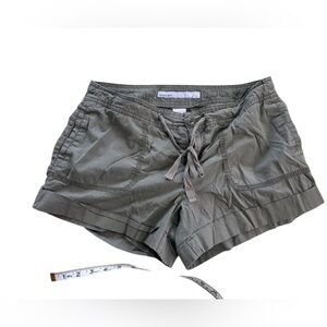Mid rise shorts
